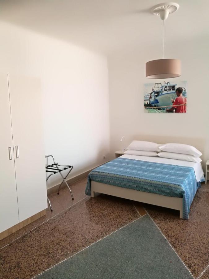 Settimo Sole Affitta Camere Taranto Bagian luar foto