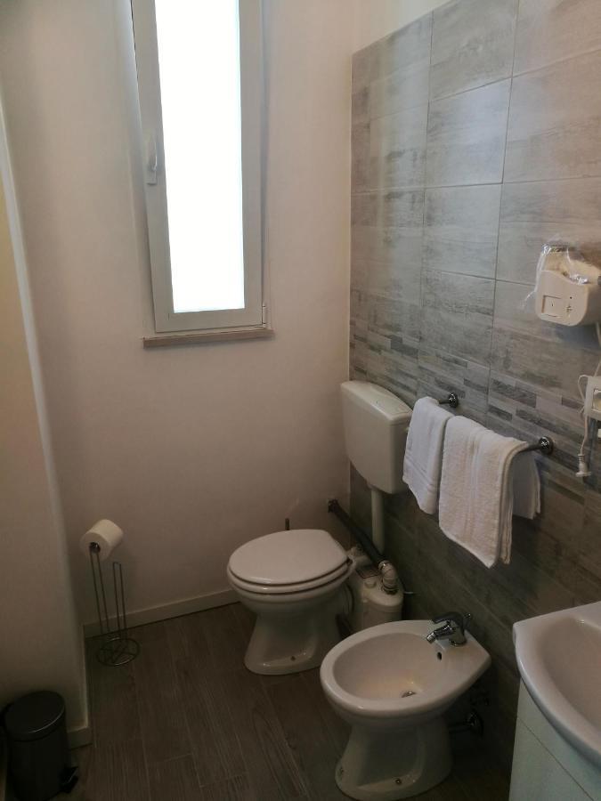Settimo Sole Affitta Camere Taranto Bagian luar foto